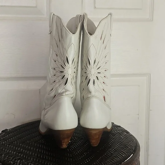 Dingo Vintage White Leather Western Cowboy Boots Laser Star Cutout Size 6.5 - Picture 7 of 15